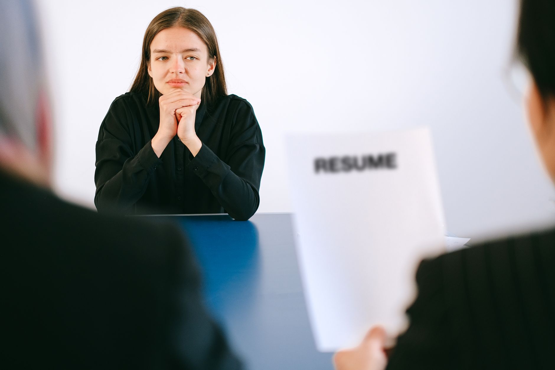 Pięć kandydatów na jedno miejsce. Jak się zmienia konkurencja na rynku pracy w 2026