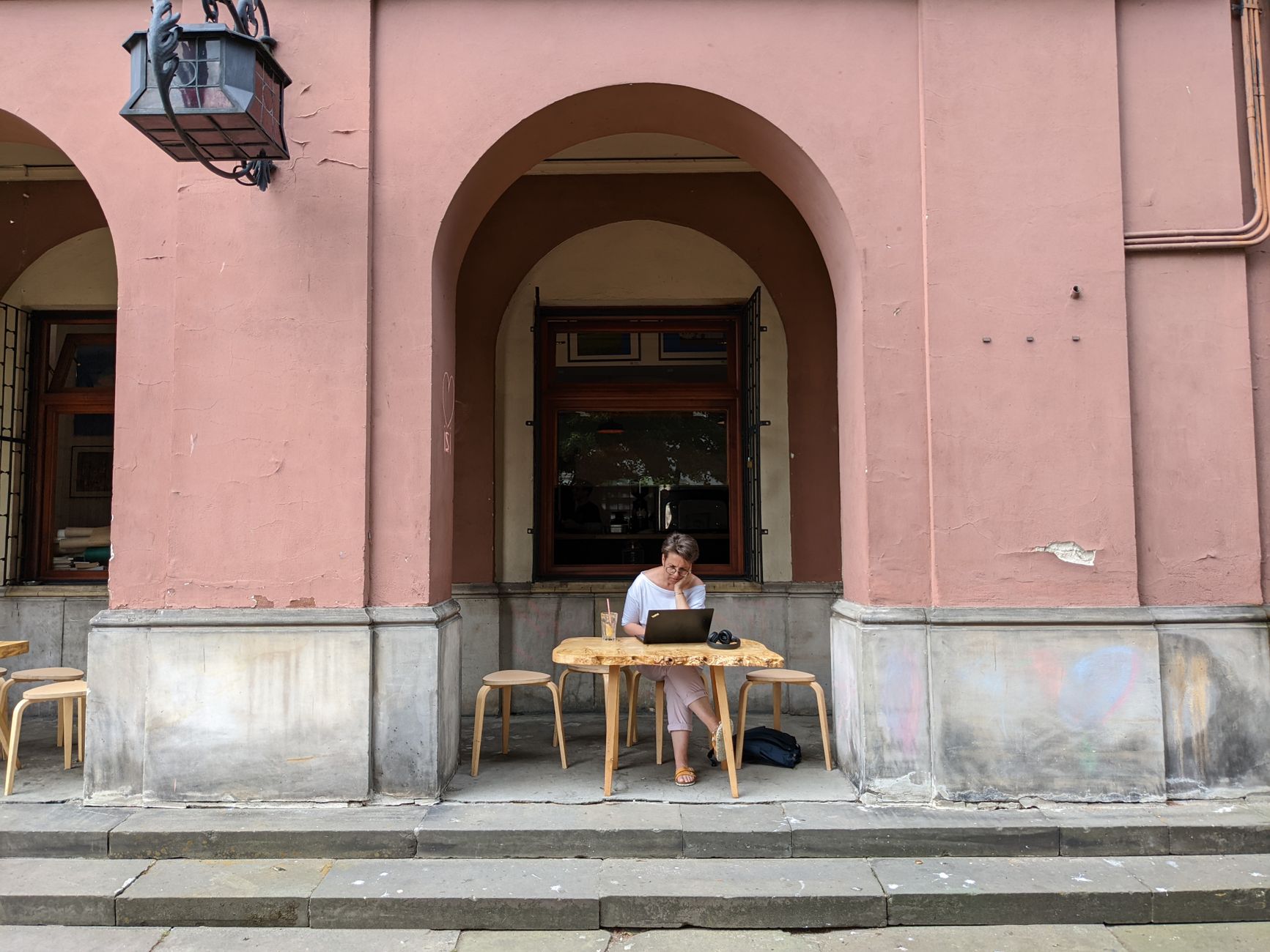 Cztery dni pracy, pełna pensja. Polski eksperyment startuje w 2026 roku, sprawdziliśmy gdzie